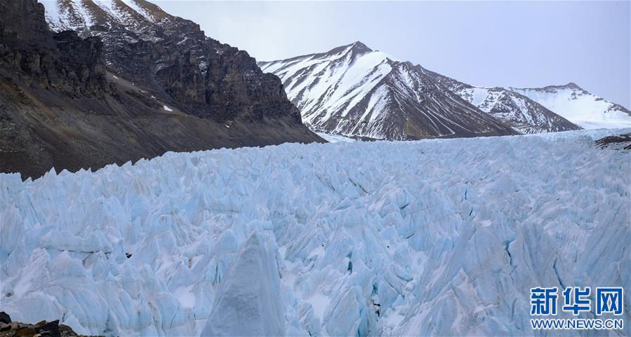 （2020珠峰高程測(cè)量·新華視界）（13）雪后珠峰東絨布冰川