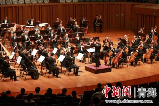 圖為青海大劇院新年音樂會演奏。圖由西寧市文化旅游廣電局提供