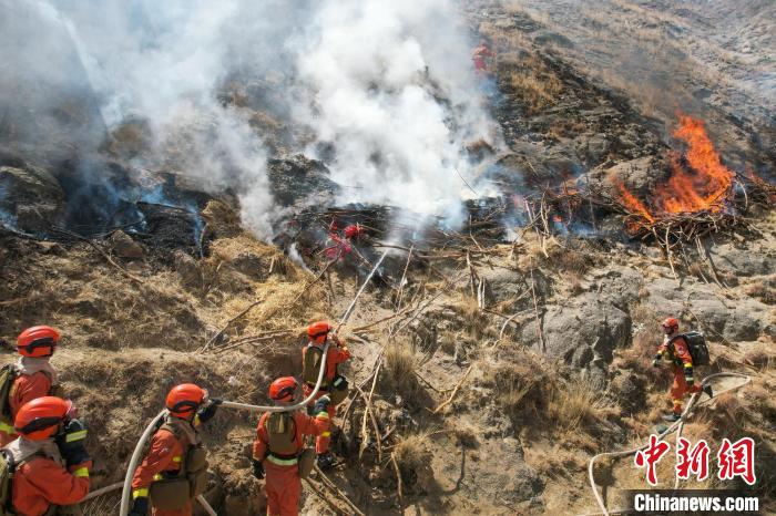 山地滅火訓練?！∥鞑厣窒揽傟犔厍诖箨?供圖