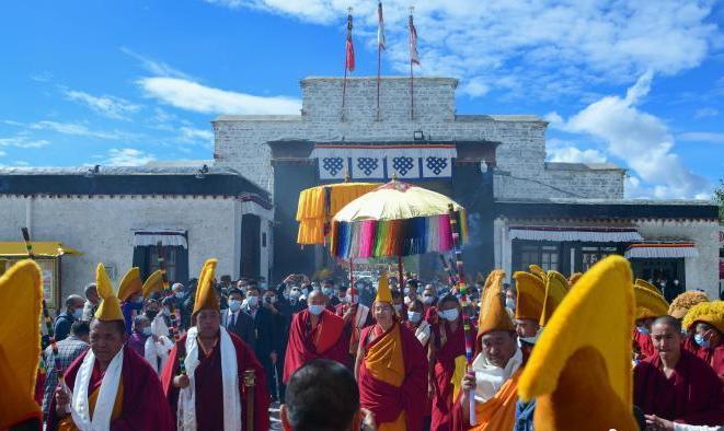 8月8日，全國政協(xié)常委、中國佛教協(xié)會副會長、中國佛協(xié)西藏分會會長班禪額爾德尼·確吉杰布從拉薩回到駐錫地扎什倫布寺。 <a target='_blank' ><p  align=