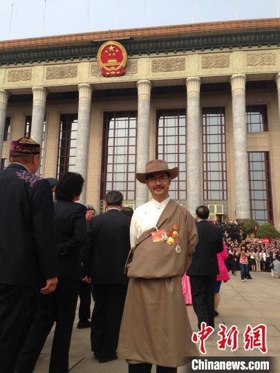 圖為2016年，尼瑪扎西出席全國政協(xié)會議(資料圖)。西藏農(nóng)科院 供圖