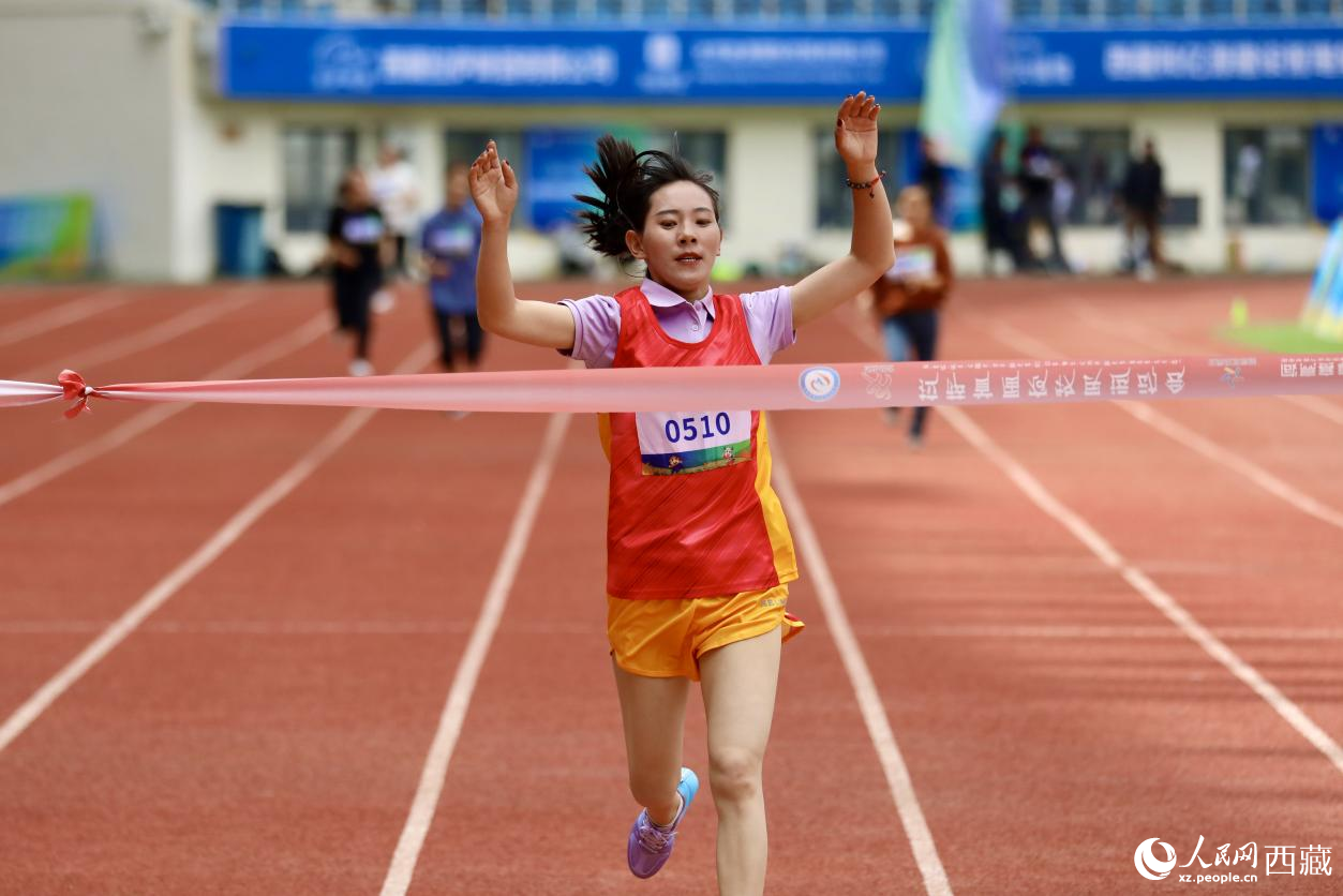 女子400米競速賽實況。